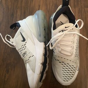 Women’s Nike Airmax 270
